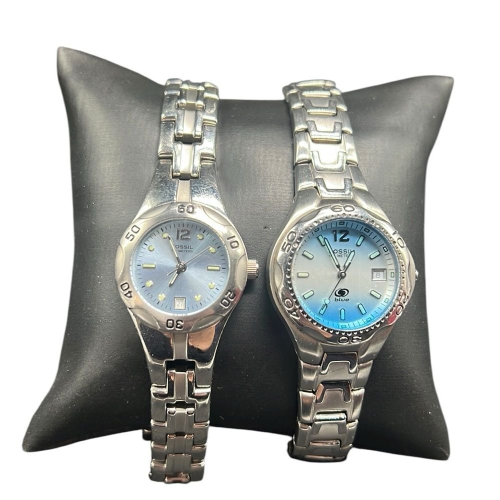 Fossil Womans Wristwatch Lot of 2 Blue Silver Tone Water Resistant- NOT WORKING